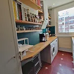 Haussmann-style Flat With Montmartre View Διαμέρισμα *