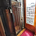 Διαμέρισμα Haussmann-style Flat With Montmartre View