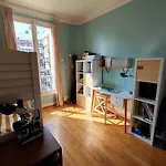 Haussmann-style Flat With Montmartre View * Παρίσι