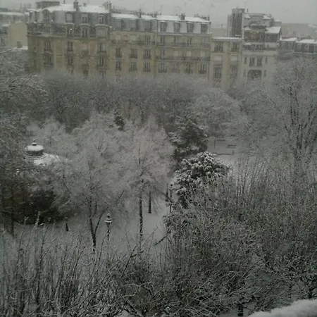 Haussmann-style Flat With Montmartre View Daire Paris