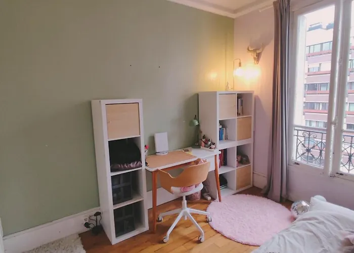 Διαμέρισμα Haussmann-style Flat With Montmartre View