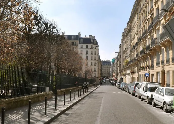 Haussmann-style Flat With Montmartre View Διαμέρισμα