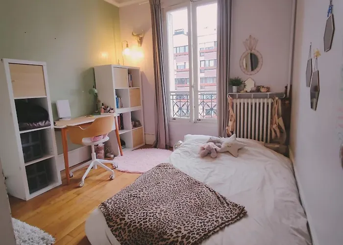 Haussmann-style Flat With Montmartre View Διαμέρισμα
