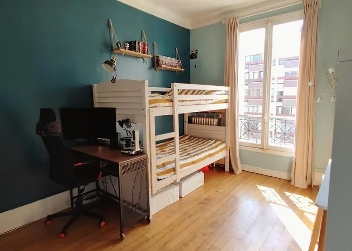 Διαμέρισμα Haussmann-style Flat With Montmartre View *